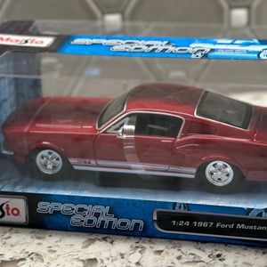 Collectible Maisto Special Edition 1:24 1967 Red Ford Mustang GT Die Cast Car